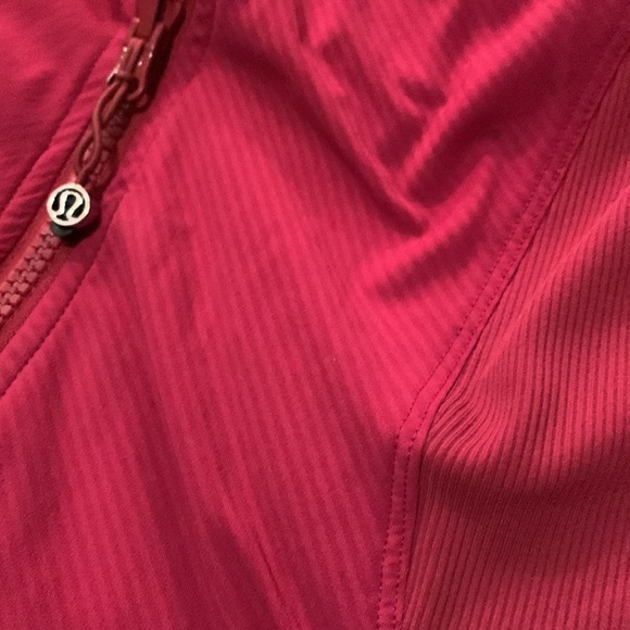 Lululemon reversible dance studio jacket, GUC Bumble Berry - Picture 5 of 6